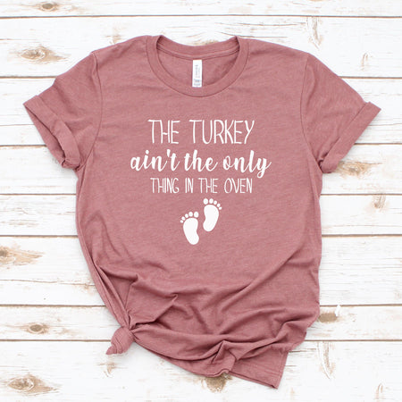 Turkey in the Oven Pregnancy Announcement T-Shirt Gift