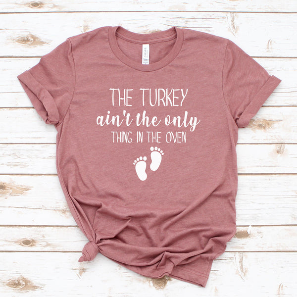 Turkey in the Oven Pregnancy Announcement T-Shirt Gift