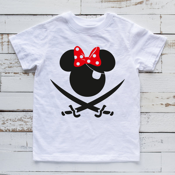 Custom Pirate Minnie Mouse T-Shirt for Family Fun